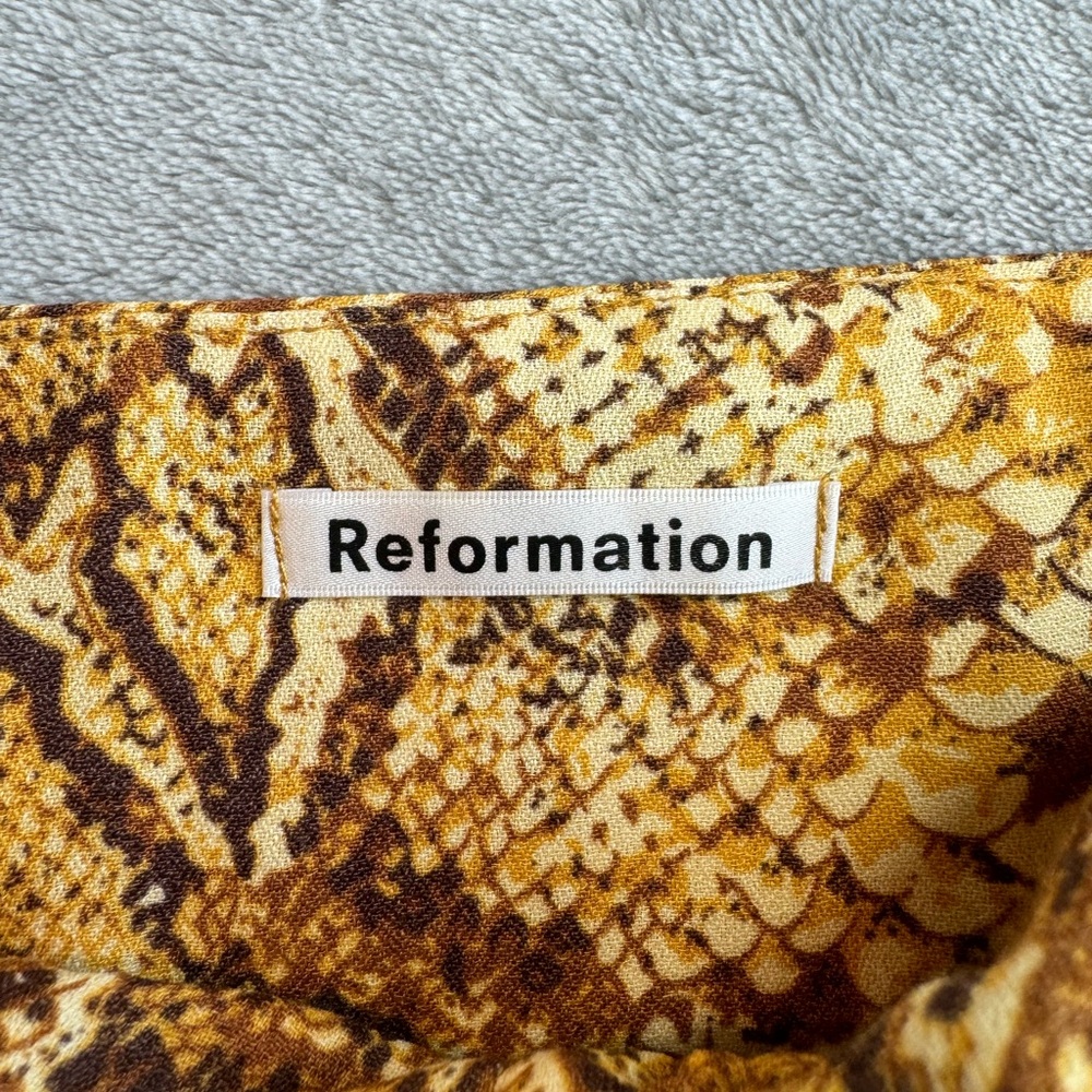 NWOT Reformation Ali Boa Crop Top Snake Print Size 2 - Picture 9 of 13
